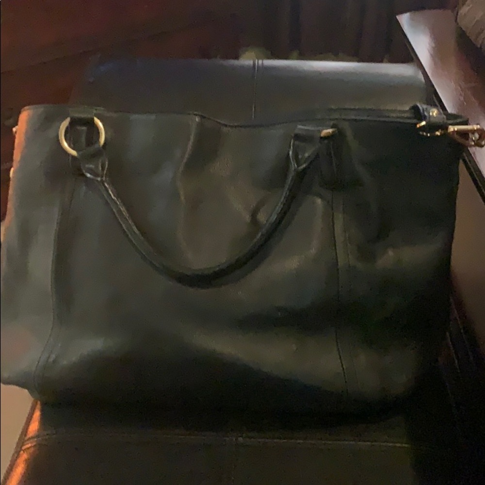 Gili Black leather bag